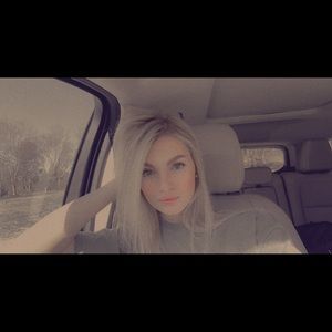 Meet your Posher, Chloe